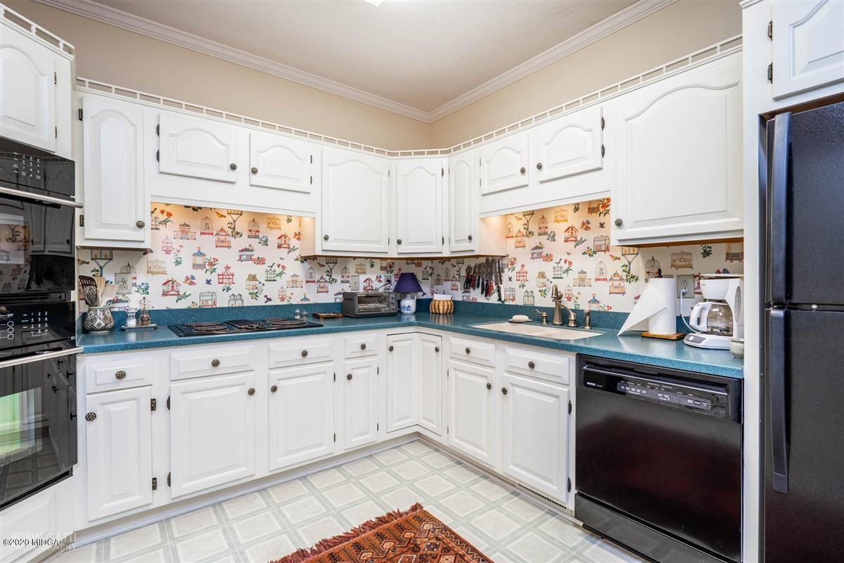 1391 Briarcliff Road, Unit 10A Macon, GA 31211 - Photo 15 of 19 16-DSC07684