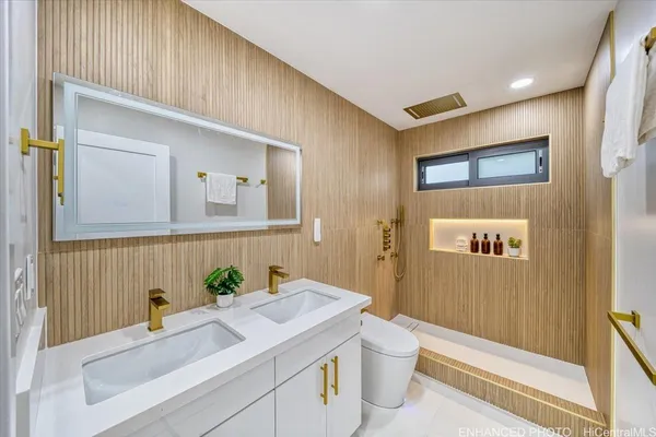 $2,499,000 | 1182 Akuila Place, Kailua, HI 96734