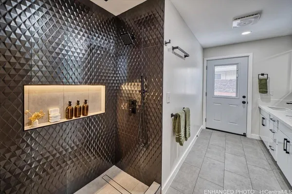 $2,499,000 | 1182 Akuila Place, Kailua, HI 96734