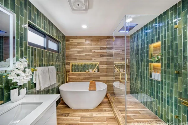 $2,499,000 | 1182 Akuila Place, Kailua, HI 96734