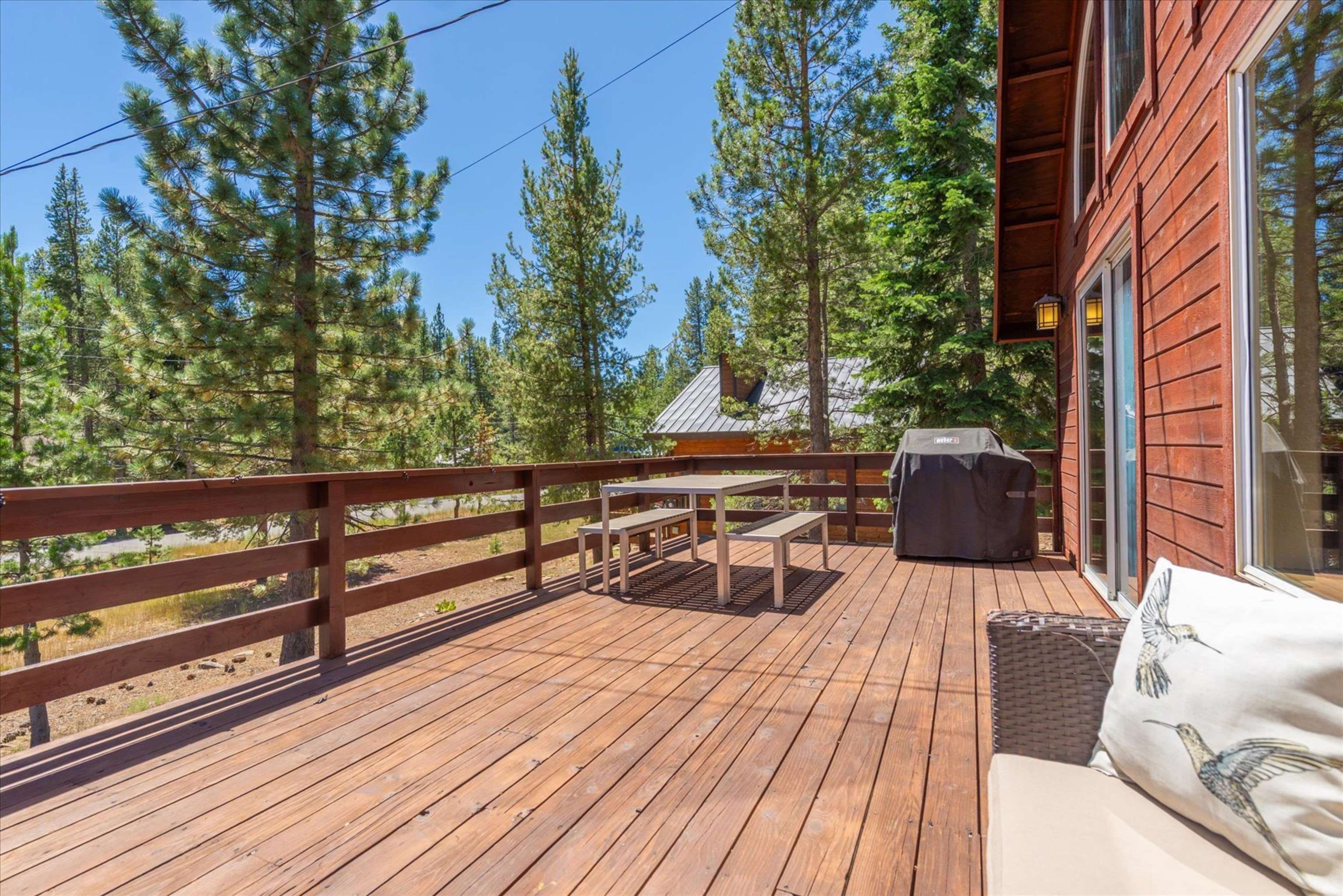 11539 Chalet Road Truckee, CA 96161 - Photo 23 of 27 Gallery Image 23