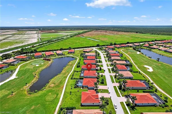 $925,000 | 18725 Lake Hammock Drive, Naples, FL 34114