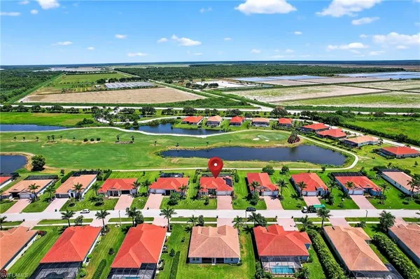 $925,000 | 18725 Lake Hammock Drive, Naples, FL 34114