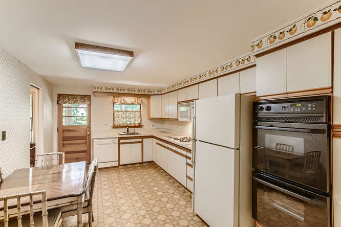 17 River Bluff Road Elgin, IL 60120 - Photo 10 of 28