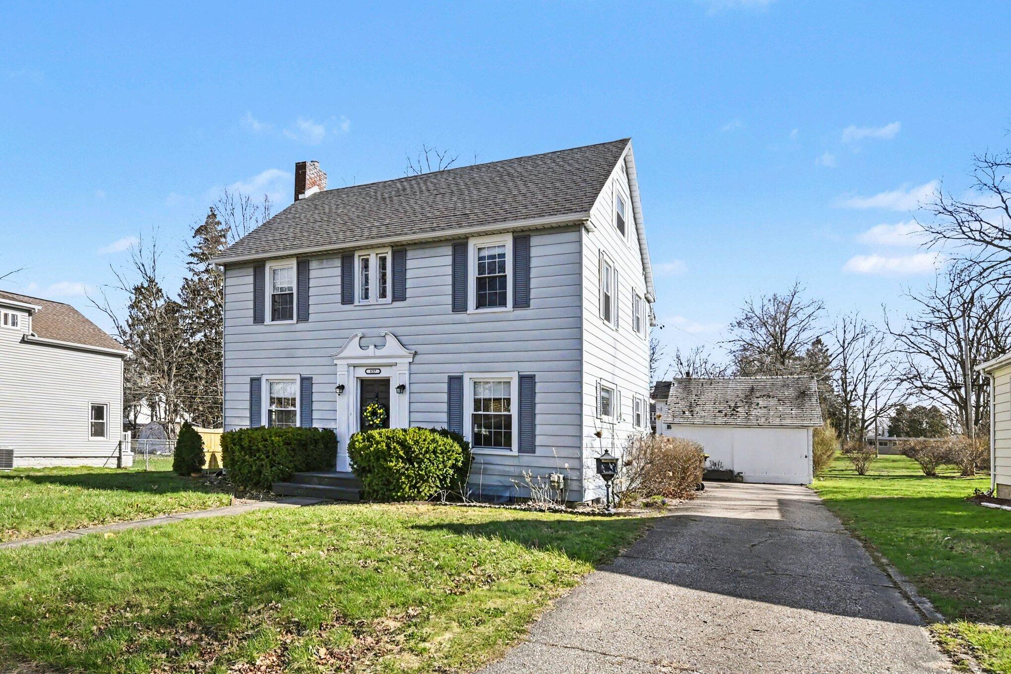 537 West Maple Street Mason, MI 48854 - Photo 3 of 24 mm2