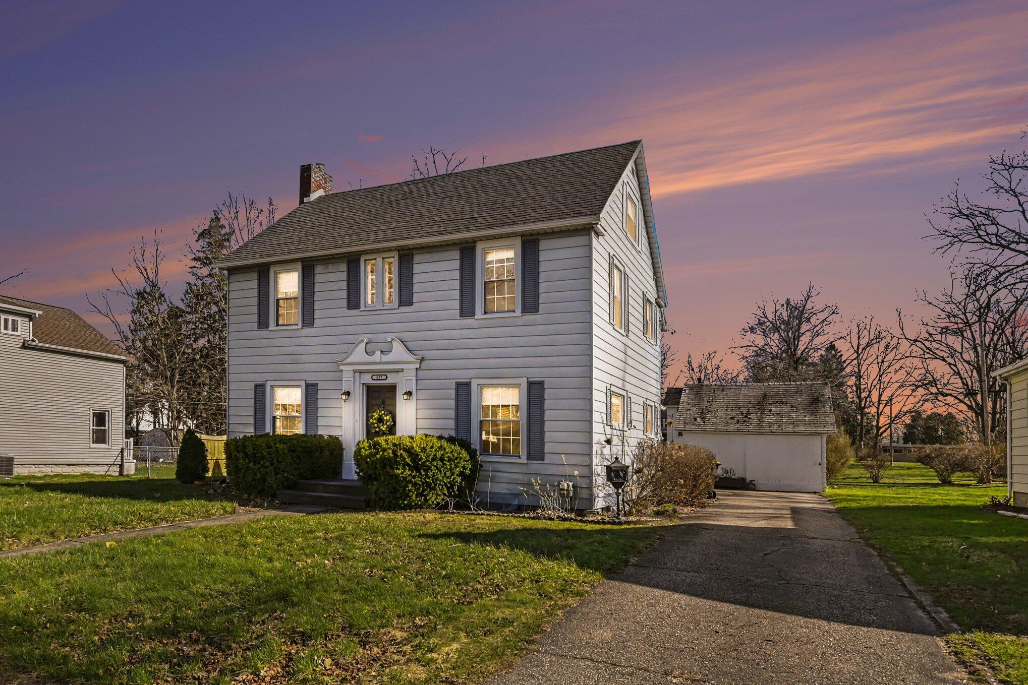 537 West Maple Street Mason, MI 48854 - Photo 4 of 24 mm20