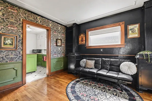 $229,900 | 537 West Maple Street, Mason, MI 48854