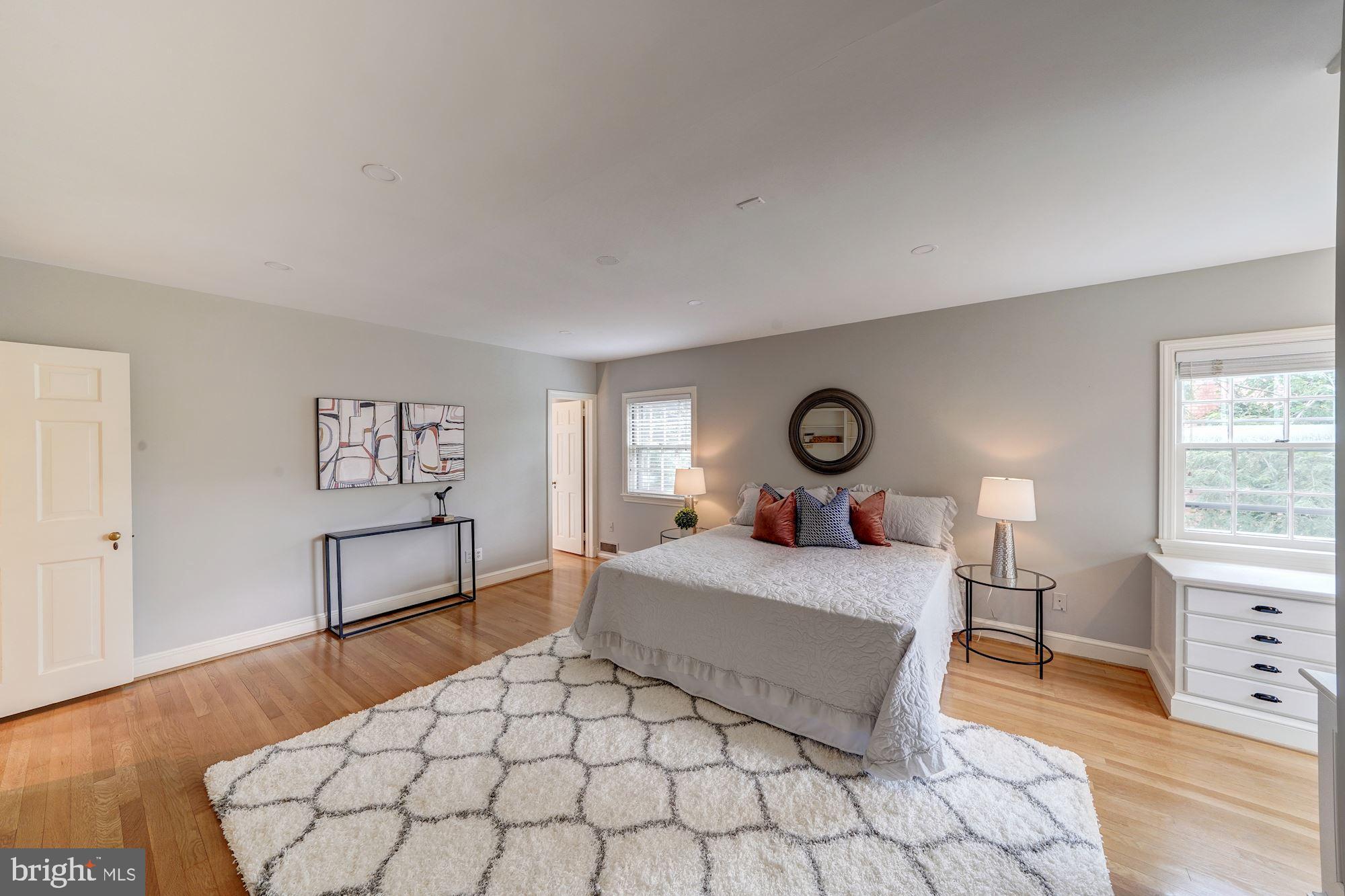 4909 Linnean Avenue Northwest Washington, DC 20008 - Photo 20 of 36