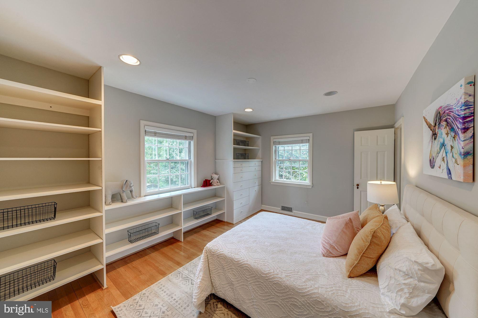 4909 Linnean Avenue Northwest Washington, DC 20008 - Photo 21 of 36