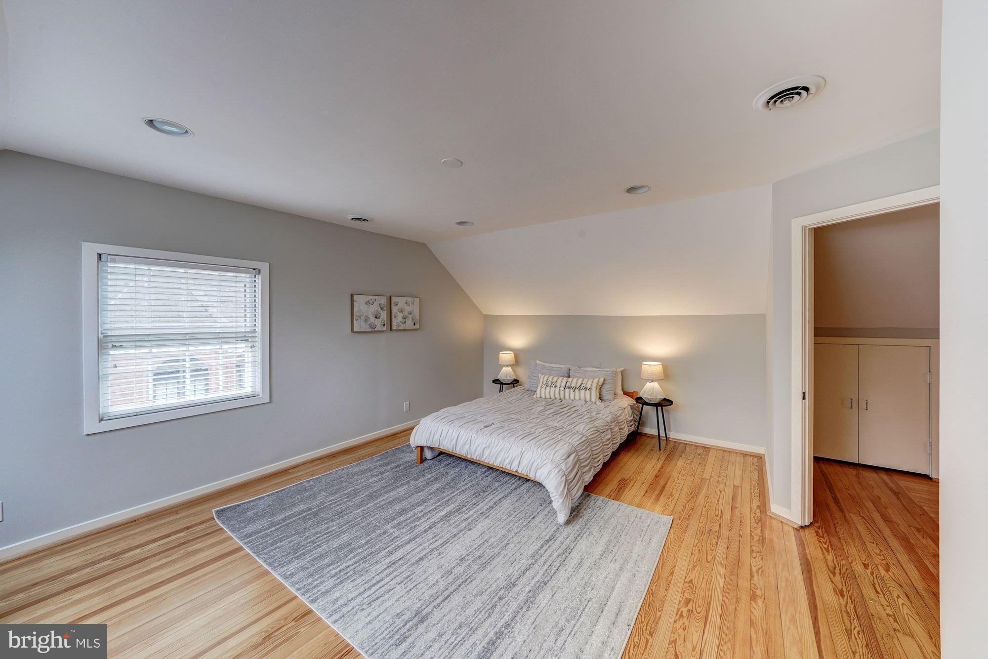 4909 Linnean Avenue Northwest Washington, DC 20008 - Photo 25 of 36