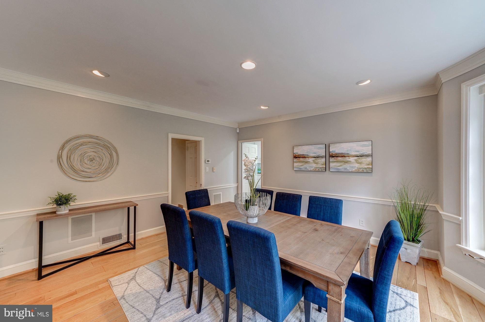 4909 Linnean Avenue Northwest Washington, DC 20008 - Photo 10 of 36
