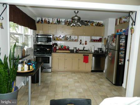 412 Latimer Road Joppa, MD 21085 - Photo 3 of 29 Kitchen