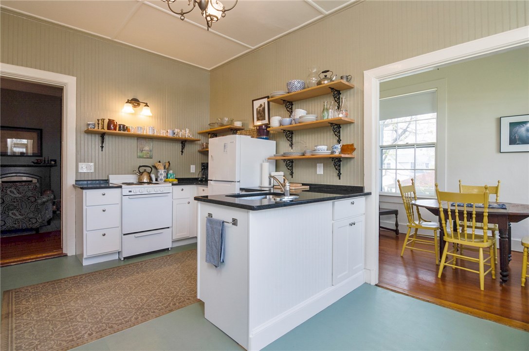 569 Spring Street, Unit 1N Newport, RI 02840 - Photo 6 of 15 Kitchen
