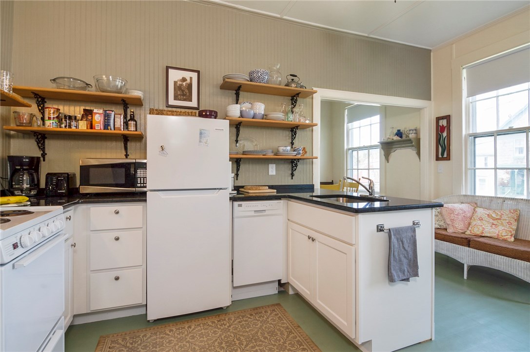569 Spring Street, Unit 1N Newport, RI 02840 - Photo 7 of 15 Kitchen