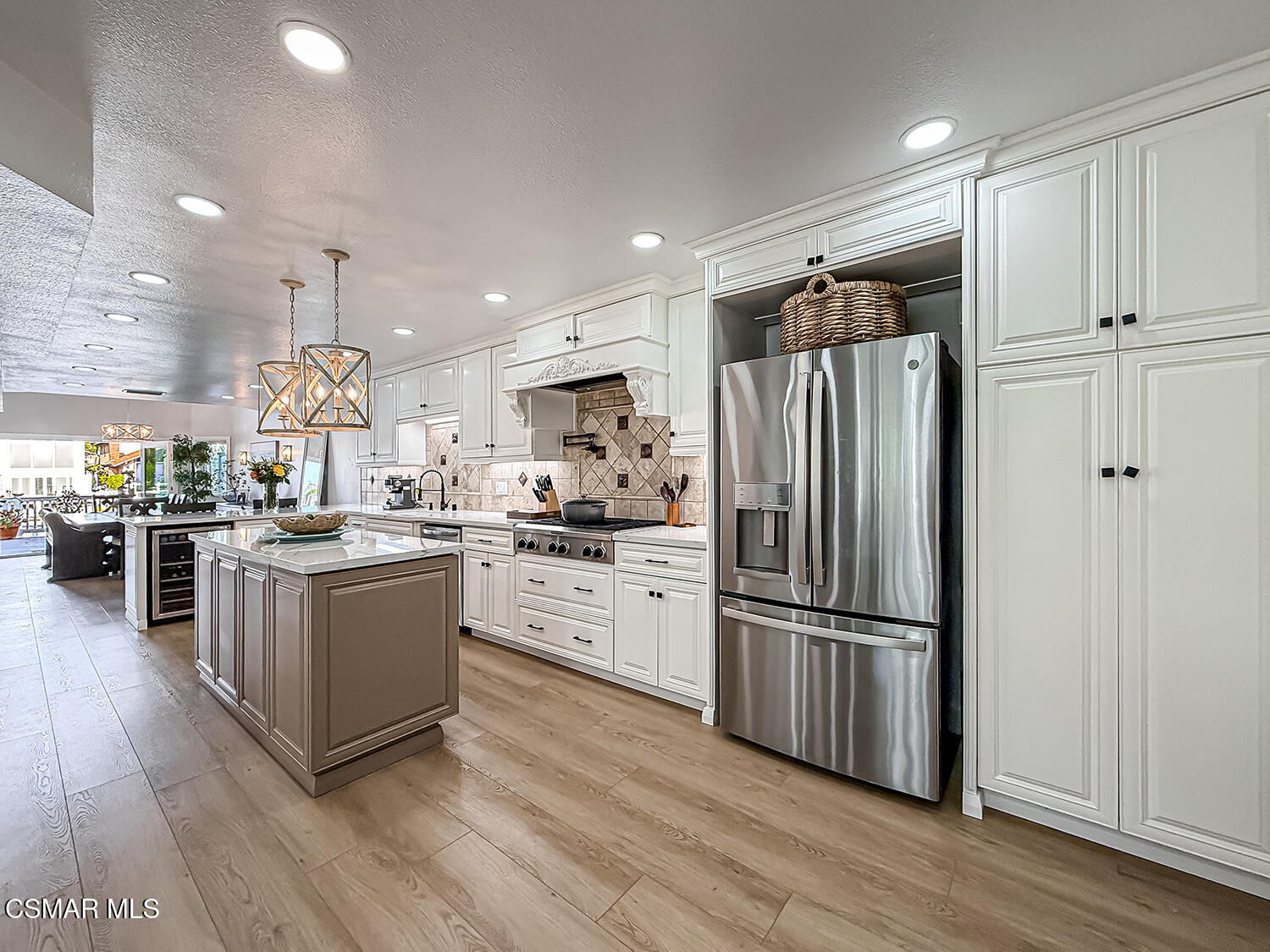 2014 Peninsula Road Oxnard, CA 93035 - Photo 28 of 98 cKitchen5