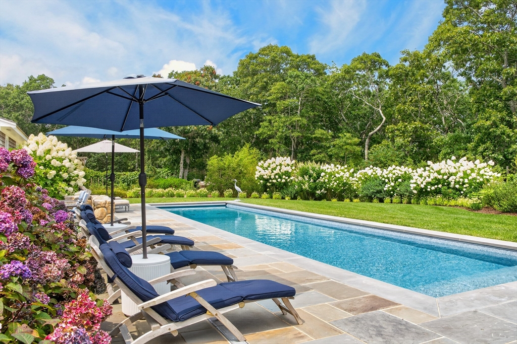 149 Litchfield Road Edgartown, MA 02539 - Photo 2 of 41 Gallery Image 2