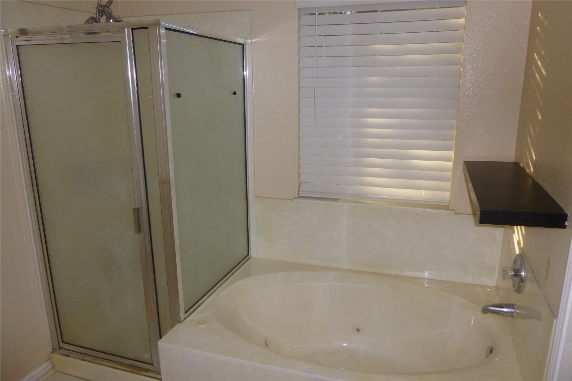 1016 Stacia's Way Pflugerville, TX 78660 - Photo 17 of 34