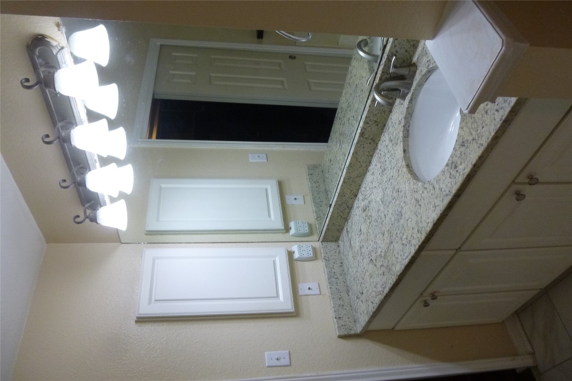 1016 Stacia's Way Pflugerville, TX 78660 - Photo 18 of 34