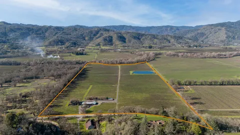 $950,000 | 4900 Old River Road, Ukiah, CA 95482