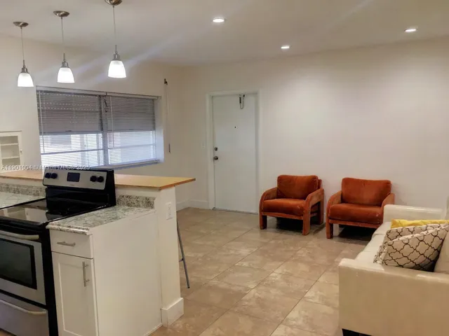 $1,200 | 3515 Van Buren Street, Unit 104, Hollywood, FL 33021