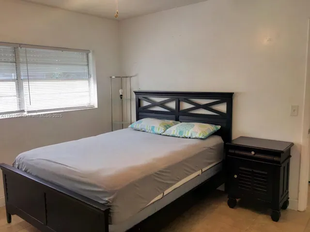 $1,200 | 3515 Van Buren Street, Unit 104, Hollywood, FL 33021