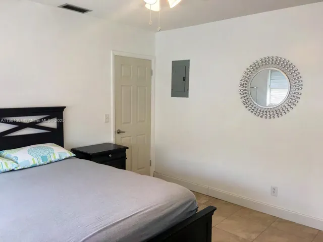 $1,200 | 3515 Van Buren Street, Unit 104, Hollywood, FL 33021