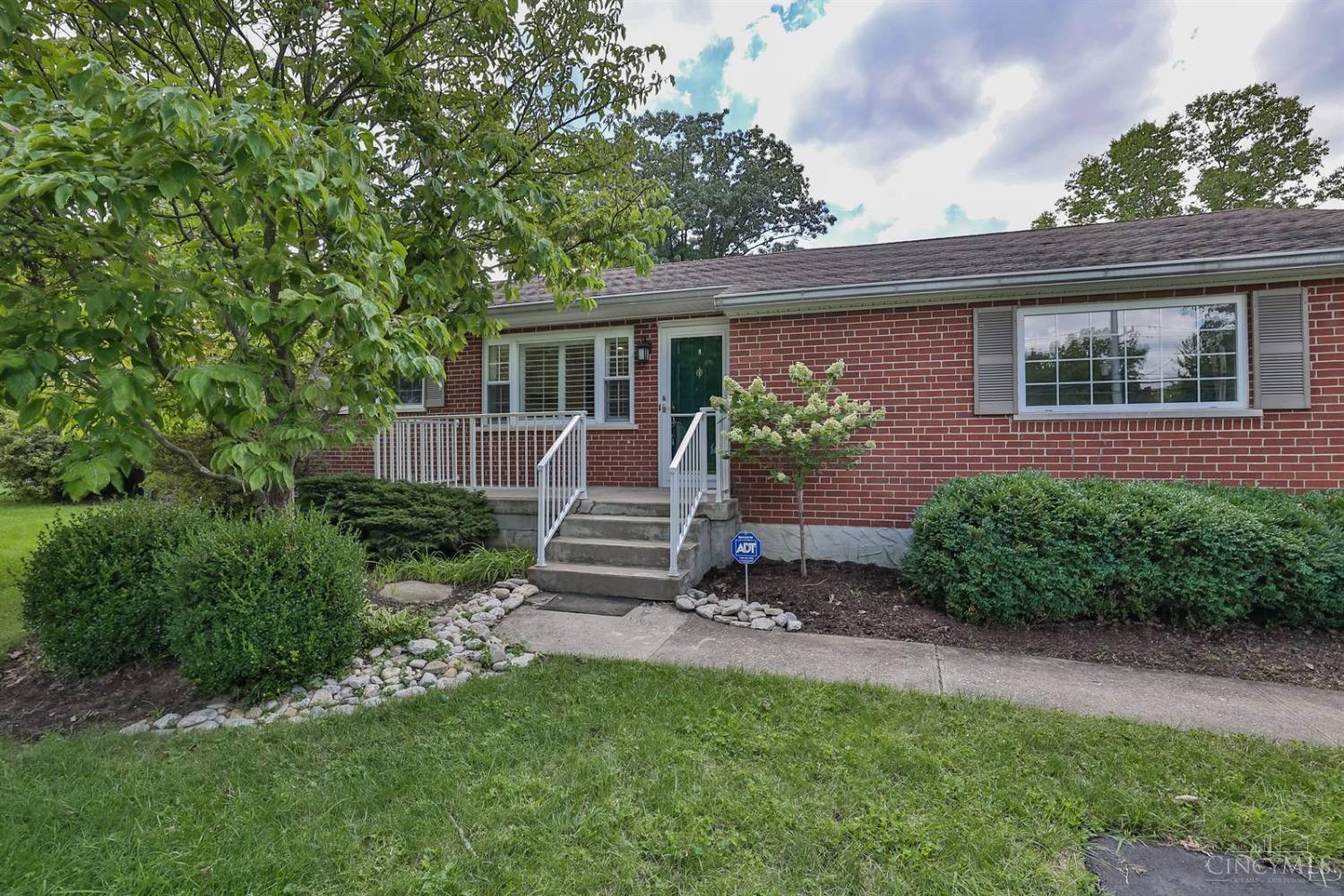 671 Fleming Road Cincinnati, OH 45231 - Photo 3 of 37