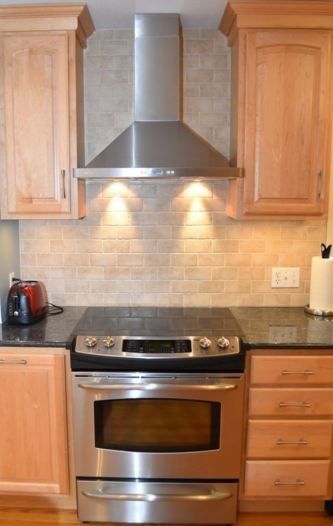 239 Aubinwood Road Amherst, MA 01002 - Photo 16 of 42 Gallery Image 16