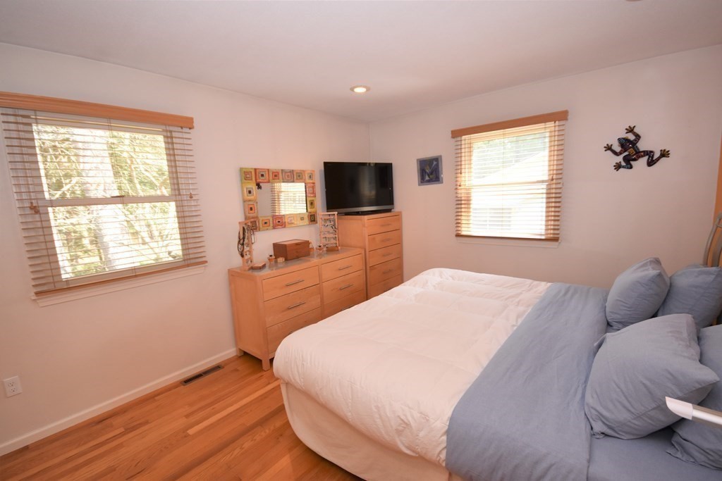 239 Aubinwood Road Amherst, MA 01002 - Photo 18 of 42 Gallery Image 18