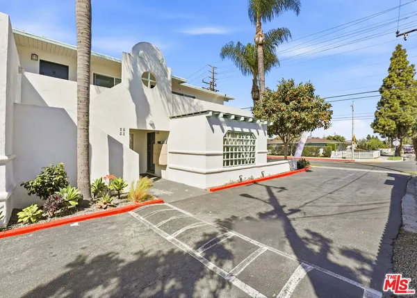 $5,586,000 | 311 West Wilson Street, Costa Mesa, CA 92627