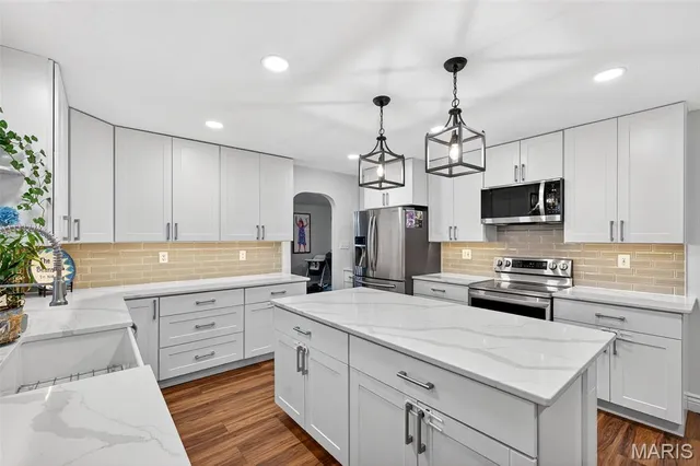 $475,000 | 1723 Tabitite Drive, Wentzville, MO 63385