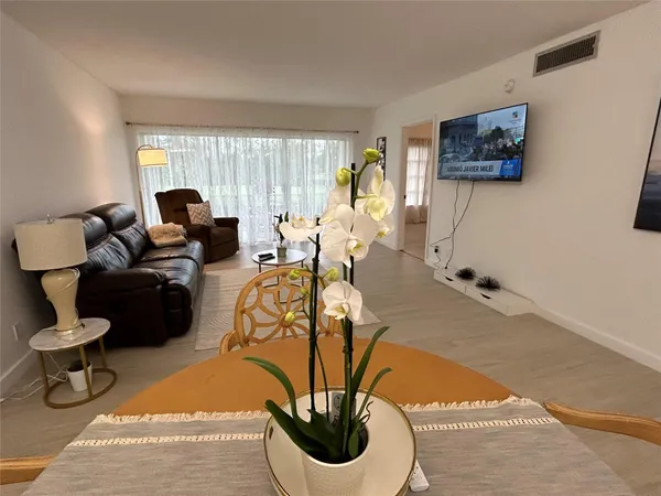 $2,200 | 3000 North Palm Aire Drive, Unit 103, Pompano Beach, FL 33069
