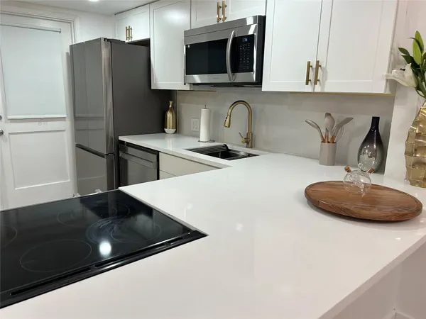 $2,200 | 3000 North Palm Aire Drive, Unit 103, Pompano Beach, FL 33069