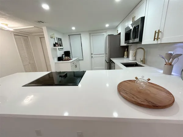 $2,200 | 3000 North Palm Aire Drive, Unit 103, Pompano Beach, FL 33069