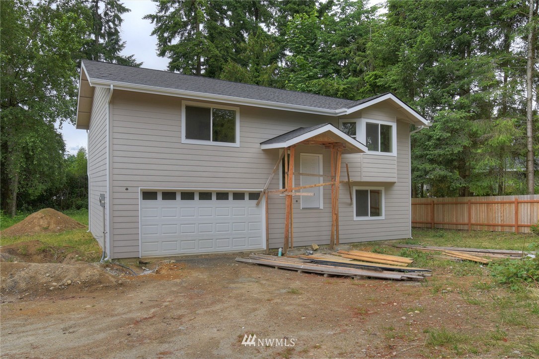 3569 Capstone Avenue Bremerton, WA 98310 - Photo 1 of 11 Gallery Image 1