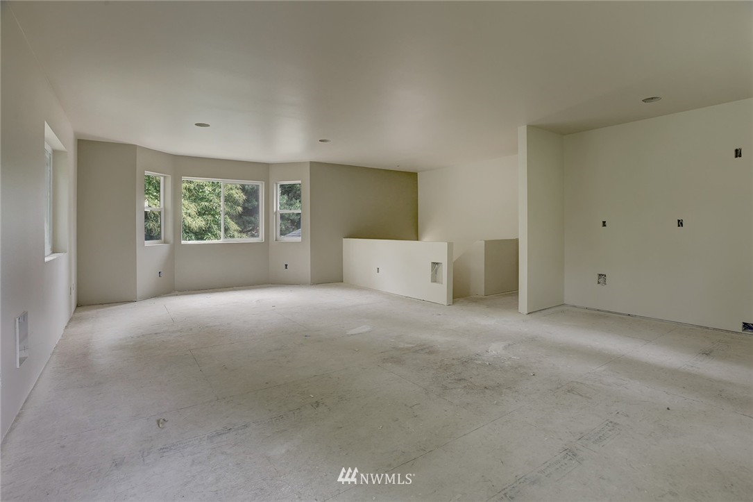 3569 Capstone Avenue Bremerton, WA 98310 - Photo 8 of 11 Gallery Image 8