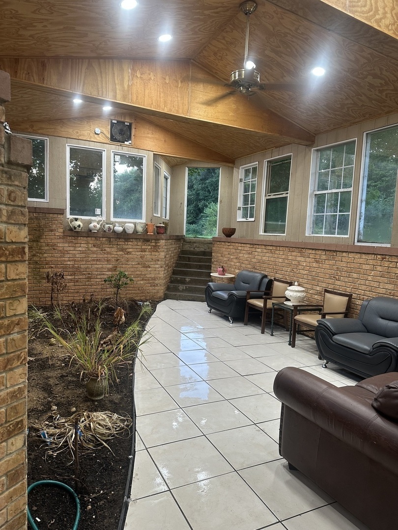 6834 Safford Road Rockford, IL 61101 - Photo 6 of 10 Gallery Image 6