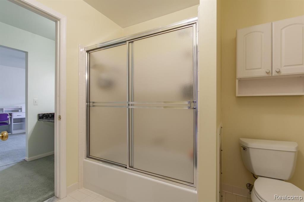2074 Mapleridge Road Rochester Hills, MI 48309 - Photo 26 of 48