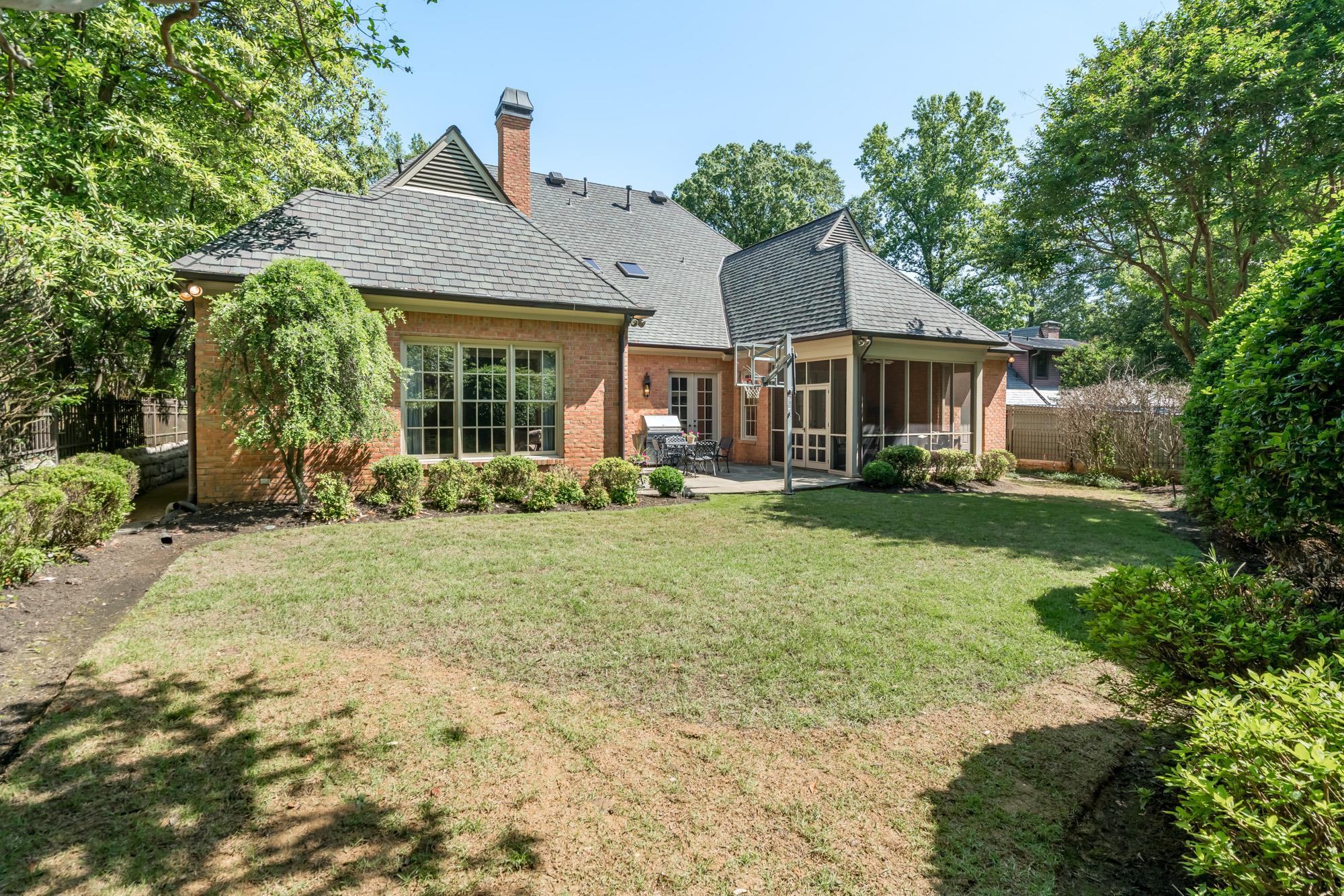 2951 Iroquois Road Memphis, TN 38111 - Photo 23 of 24 a front view of a house with garden