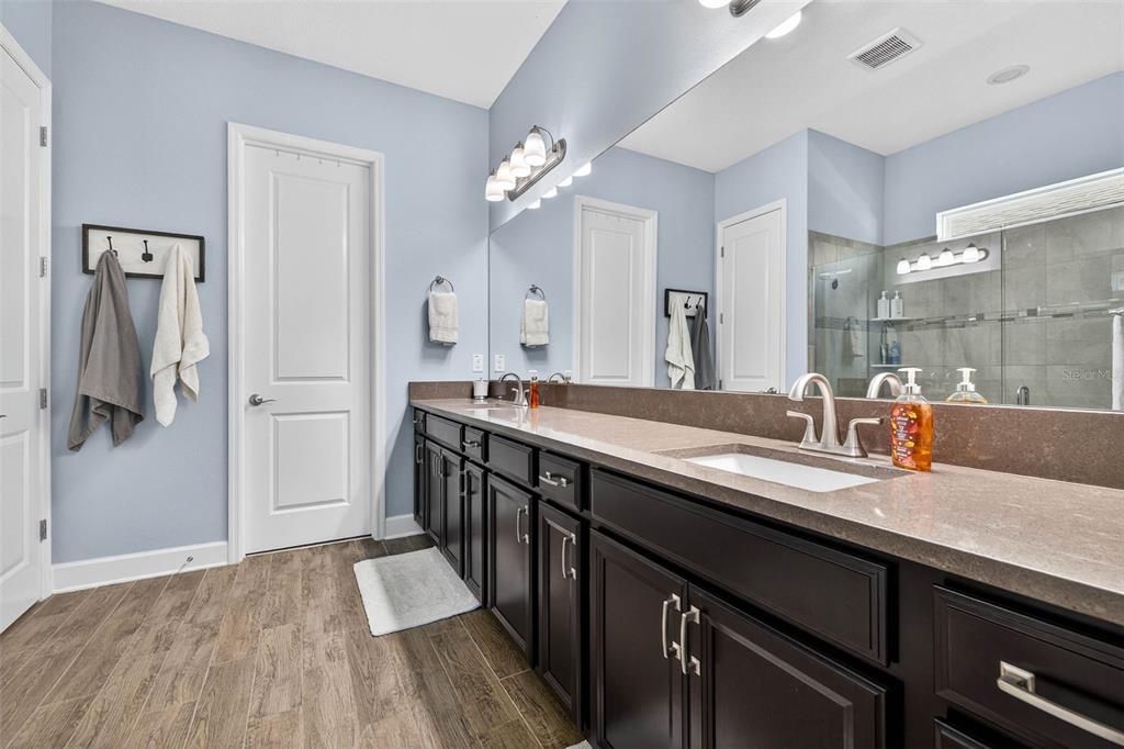 10522 Cardera Drive Riverview, FL 33578 - Photo 21 of 43 a kitchen with sink and refrigerator