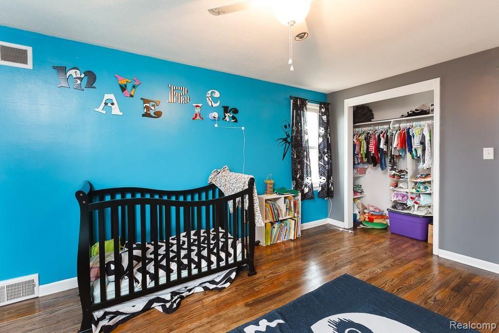31131 Kelly Road Fraser, MI 48026 - Photo 21 of 23