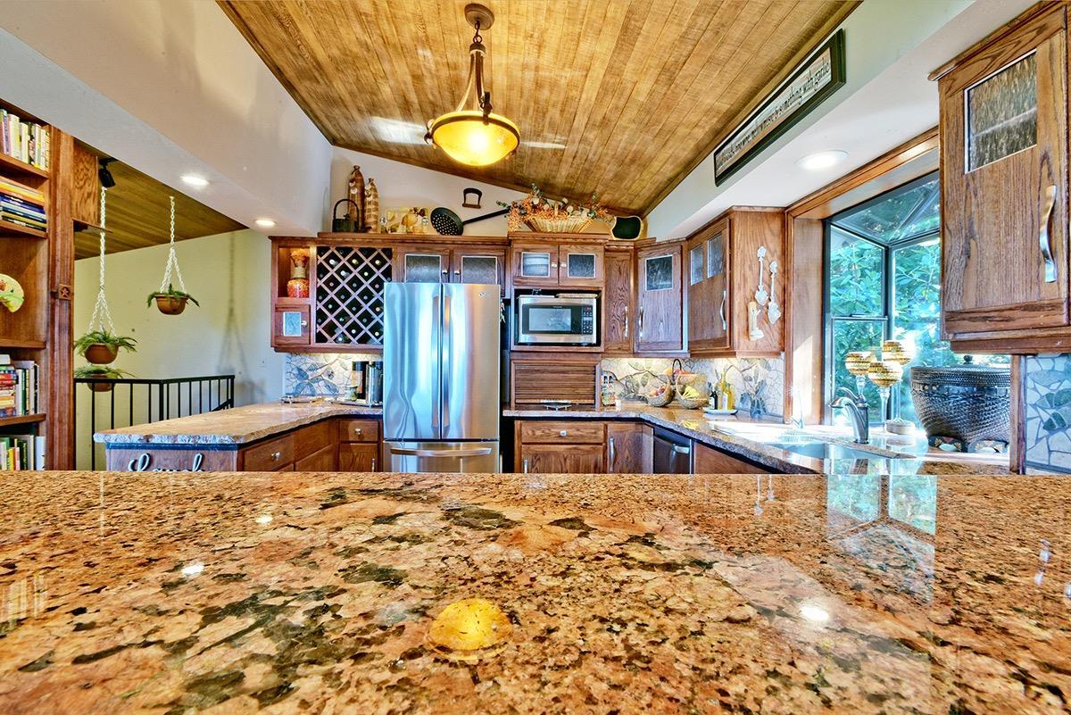 5233 Pioneer Road Medford, OR 97501 - Photo 21 of 32 Additional Photo