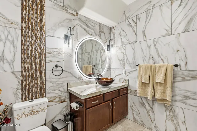 $1,250,000 | 921 East Canyon Way, Chandler, AZ 85249