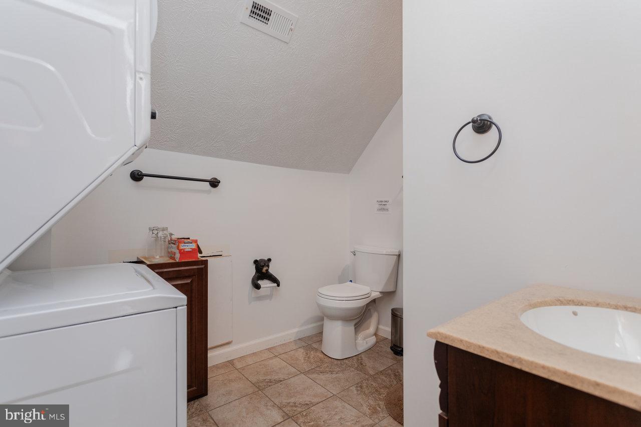159 Park View Shenandoah, VA 22849 - Photo 34 of 66 a bathroom with a sink a toilet and a shower