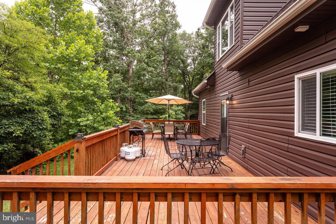 159 Park View Shenandoah, VA 22849 - Photo 61 of 66 a view of balcony with furniture