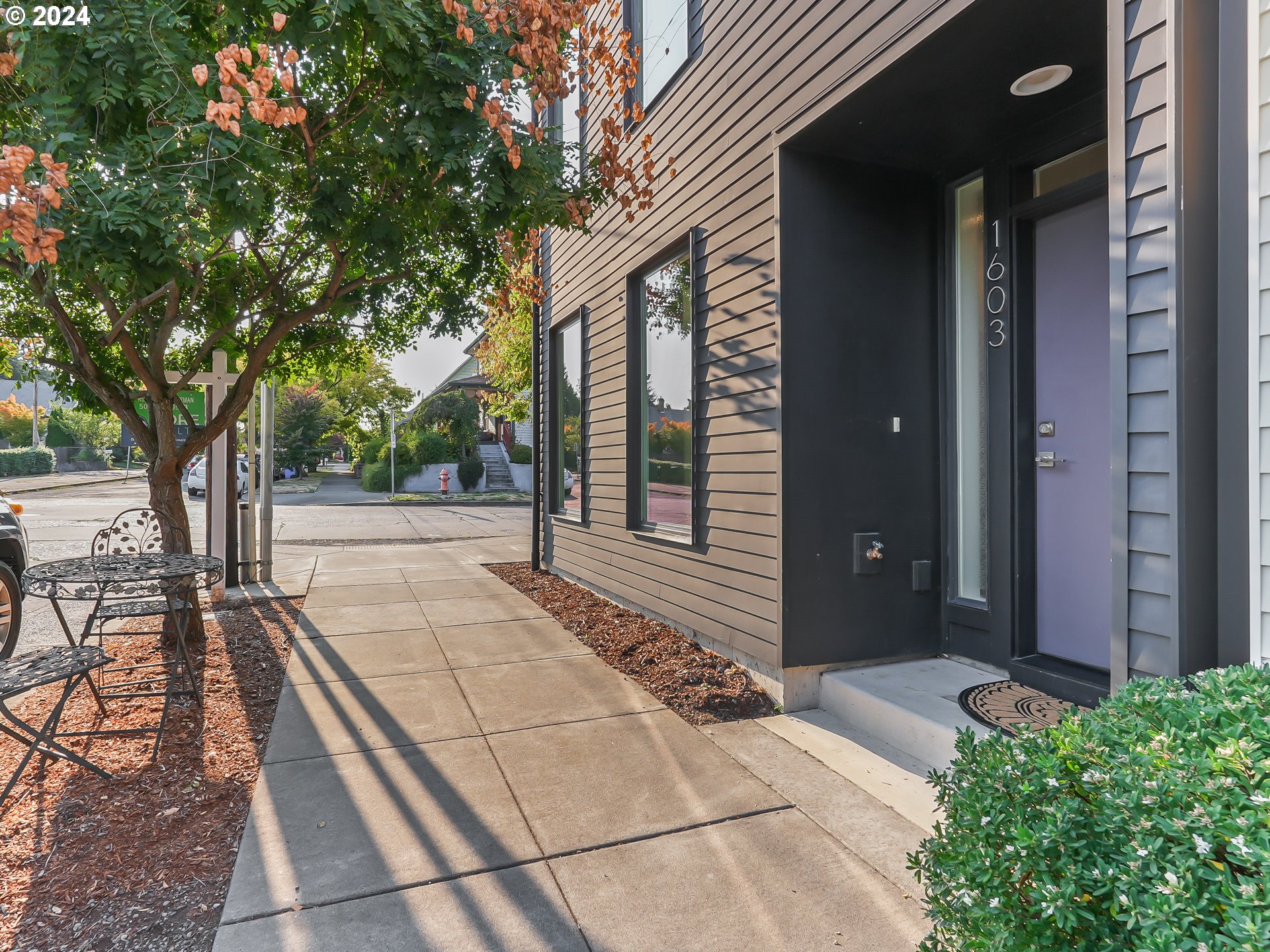 1603 Southeast Glenwood St  