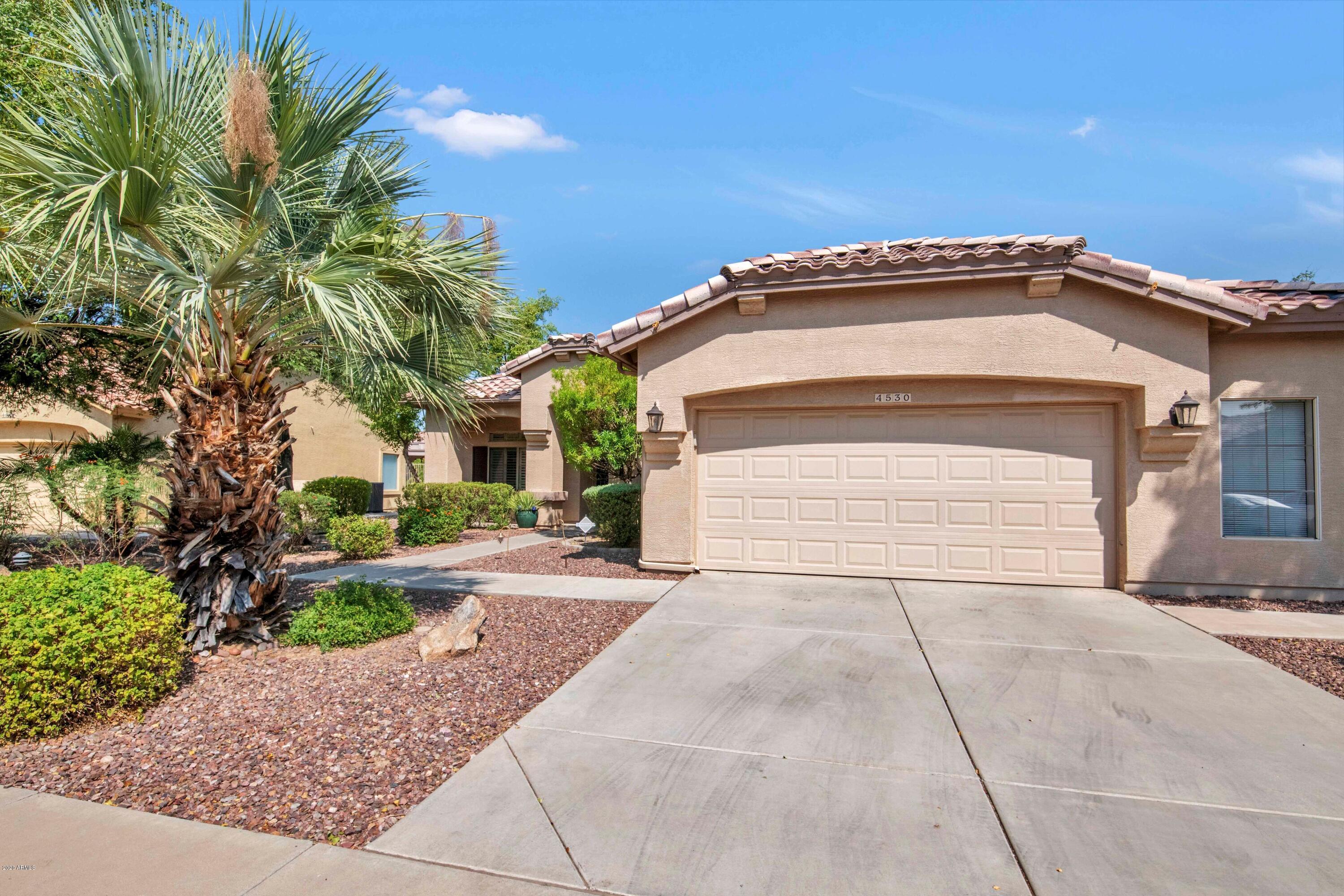 4530 East Walnut Road Gilbert, AZ 85298 - Photo 3 of 52 4530 E Wa-007-017-DLB 7289-MLS_Size