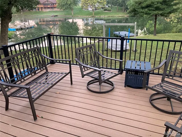 $289,900 | 30 Lake Drive, Troy, IL 62294