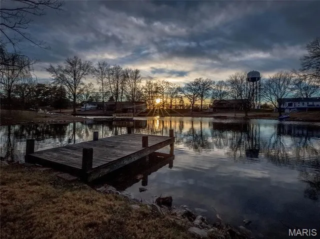 $289,900 | 30 Lake Drive, Troy, IL 62294