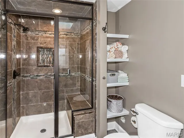 $289,900 | 30 Lake Drive, Troy, IL 62294